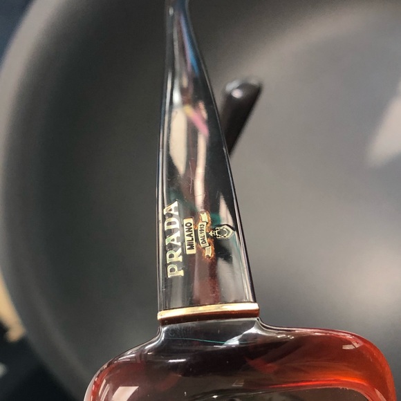 Prada sunglasses - Picture 2 of 4